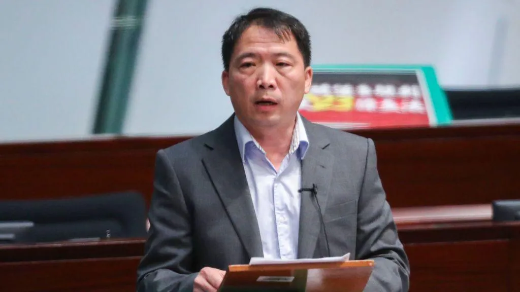 Wu Chi-wai arrives in the UK after authorities approve his six-month stay following border detention.