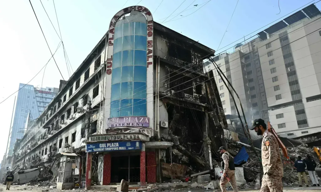 Court hearing related to the Gul Plaza fire investigation in Karachi.