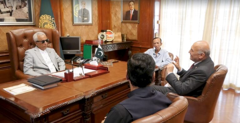 Sindh Governor Nehal Hashmi and Dr Kamal Aydin discuss Pakistan-Türkiye healthcare cooperation
