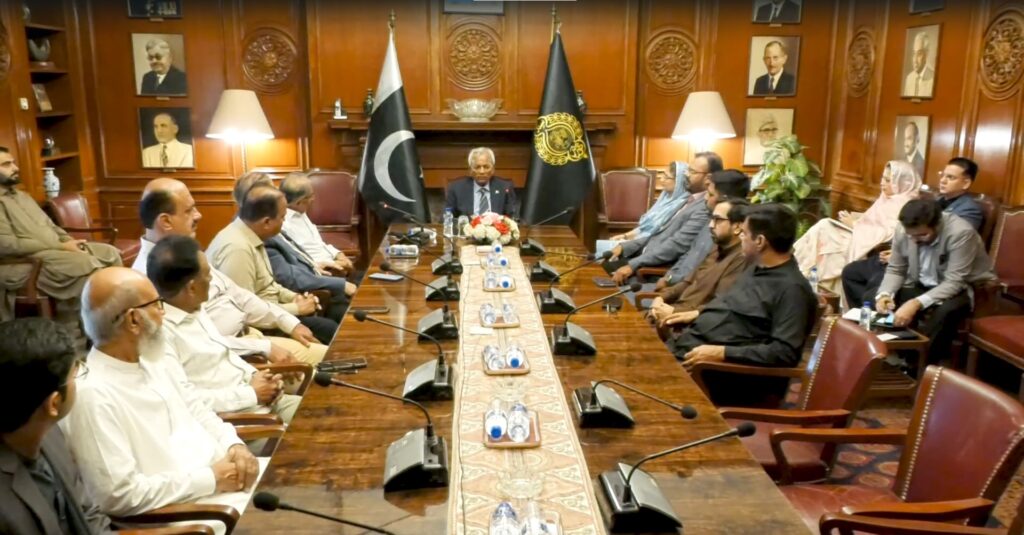 Governor Sindh Syed Muhammad Nehal Hashmi holds talks with the CPNE delegation in Karachi.