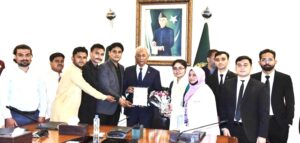 Governor Sindh Syed Muhammad Nehal Hashmi meets the Young Leaders Parliament delegation at the Governor House in Karachi.