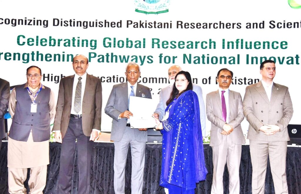 Governor Sindh Syed Muhammad Nehal Hashmi speaks at an HEC event recognising distinguished Pakistani researchers and scientists in Karachi.