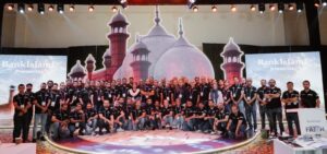 BankIslami leadership honors outstanding employees with awards and incentives at the Maidan-e-Fateh event.