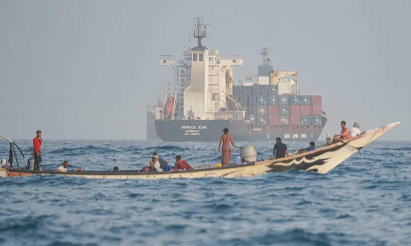 Strait of Hormuz shipping traffic amid Iran Oman talks and regional tensions