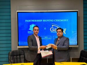Data Vault Pakistan and Galaxy Technology executives sign a Sovereign AI partnership agreement.