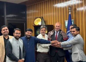 Representatives unveil the Karachi Declaration and the D8 Eco & Age-Friendly Smart Cities programme.