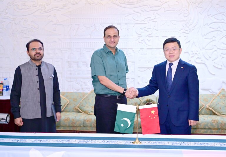 Chinese Consulate donates 110 fogger machines to Karachi Metropolitan Corporation