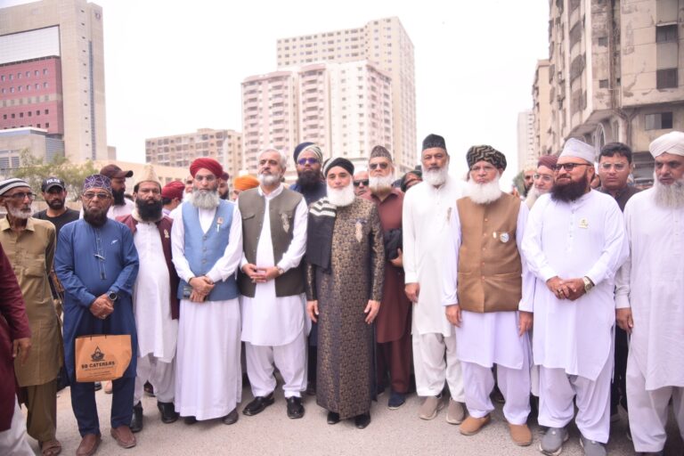 Grand Eid Milad-un-Nabi gathering held in Karachi by Barkati Foundation