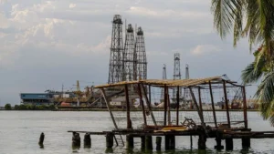 Donald Trump and Venezuela oil fields amid a major US energy agreement.