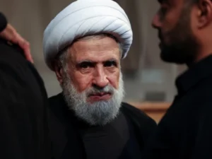 US-Iran diplomatic tensions continue amid security concerns in the Strait of Hormuz and renewed regional negotiations.