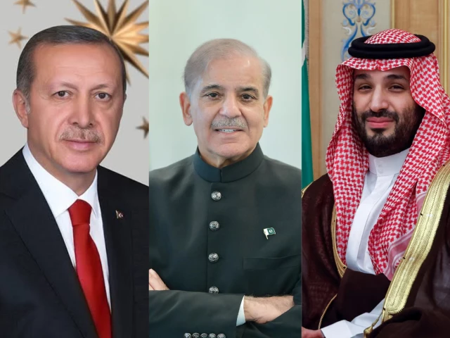 Prime Minister Shehbaz Sharif, Crown Prince Mohammed bin Salman and President Recep Tayyip Erdoğan during the Makkah Joint Defence Summit.