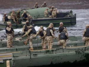 Donald Trump and South Korean military during joint military exercises