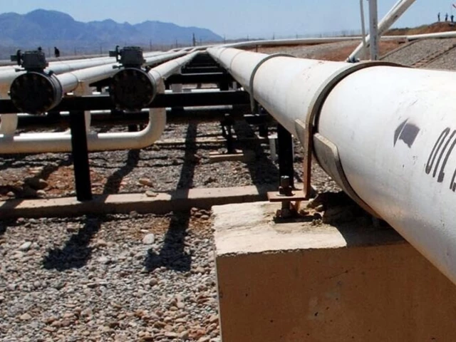 Saudi Arabia East-West oil pipeline and its strategic role in crude exports through Yanbu.
