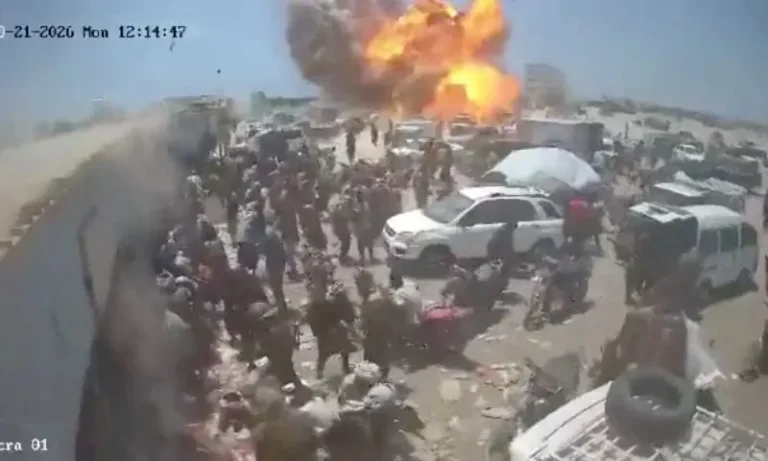 Saudi airstrikes in Yemen as Houthis threaten US interests