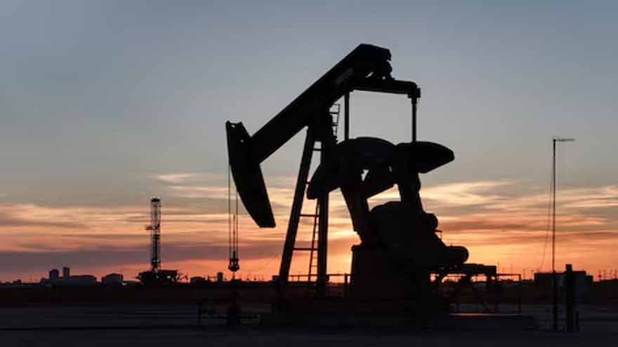 Oil prices fall as Saudi Arabia restarts East-West Pipeline