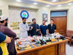 KMEDA helps recover Customs-held mobile phones for Karachi traders