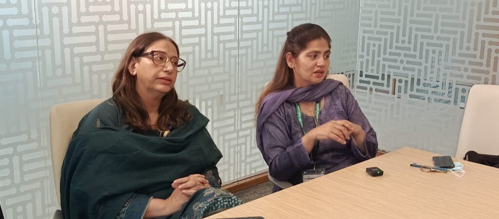 AKUH specialists discuss PMOS and women’s health in Karachi