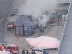 News helicopter crashes in Los Angeles Chatsworth