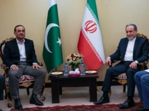 Asim Munir and Abbas Araghchi discuss regional tensions and US Iran talks