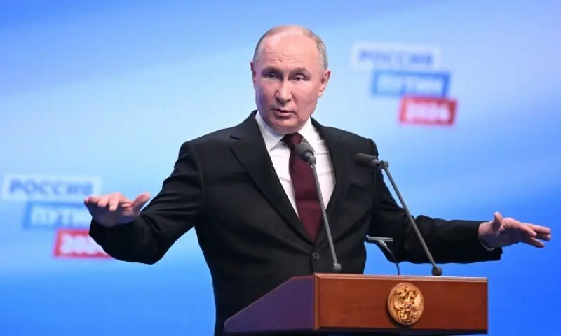 Mikhail Kasyanov discusses Putin and the Ukraine war in Paris