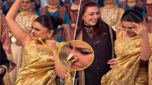 Iffat Omar wearing a golden saree during Lahore Fashion Week Season 2.