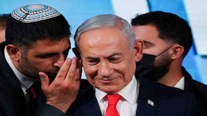 Israeli Prime Minister Benjamin Netanyahu and opposition leader Gadi Eisenkot amid election uncertainty.
