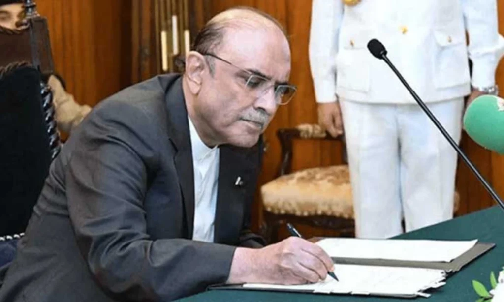 President Asif Ali Zardari and Prime Minister Shehbaz Sharif during discussions on Pakistan’s political and security situation
