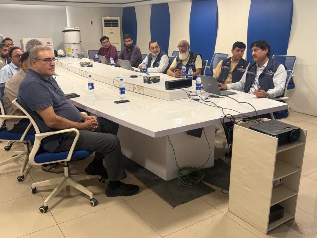 Federal Climate Secretary visits Dawlance Karachi plant to review ozone-safe manufacturing.
