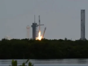 Japan’s MMX spacecraft launches aboard an H3 rocket on a mission to collect samples from Mars’ moon Phobos