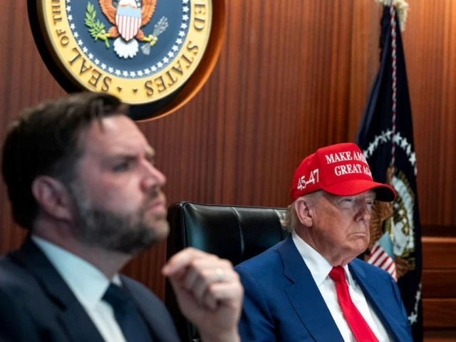 JD Vance and Donald Trump as US-Iran tensions and Strait of Hormuz shipping risks continue